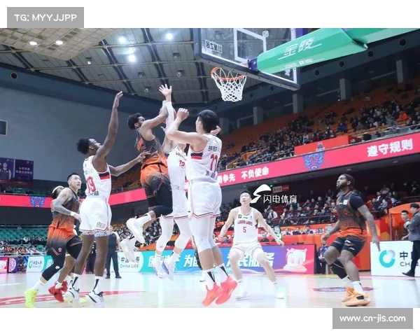 山东高速主场氛围热烈，球迷助威声创分贝纪录