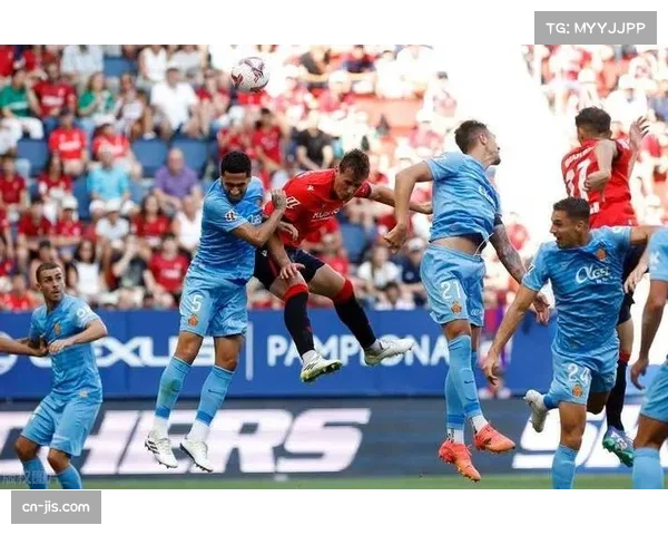 通讯：保级关键战，阿拉维斯绝杀加的斯后全队相拥庆祝