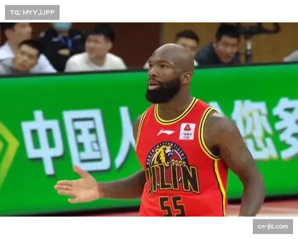 山东高速终结连败背后的更衣室故事：邱彪开心得像小孩