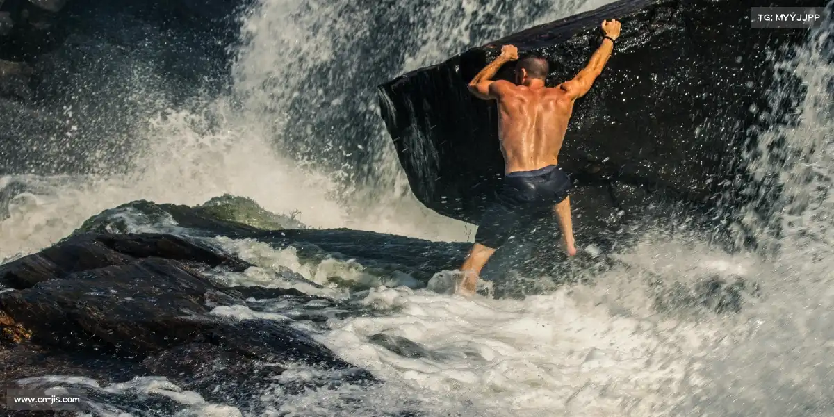 极速电竞官网——🥋❄️ 北腿扫堂，霜华凝地！